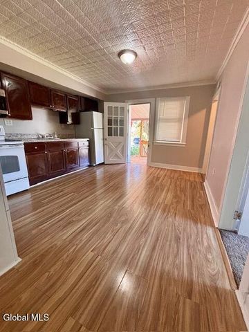 80 14th Street, Troy, NY 12180