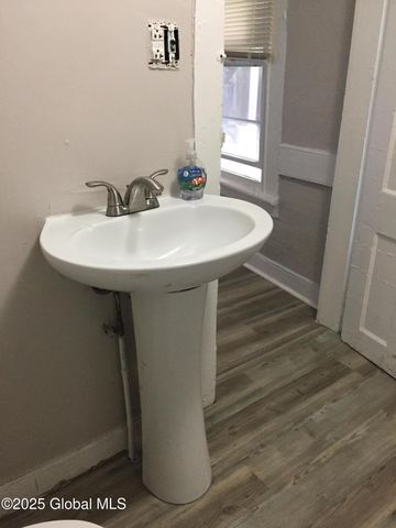 80 14th Street, Troy, NY 12180