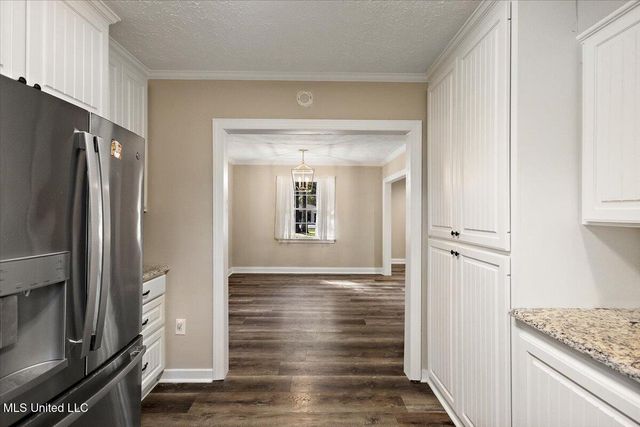809 Oakwood Drive, Clinton, MS 39056