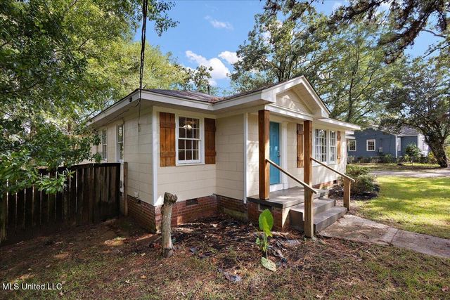 809 Oakwood Drive, Clinton, MS 39056