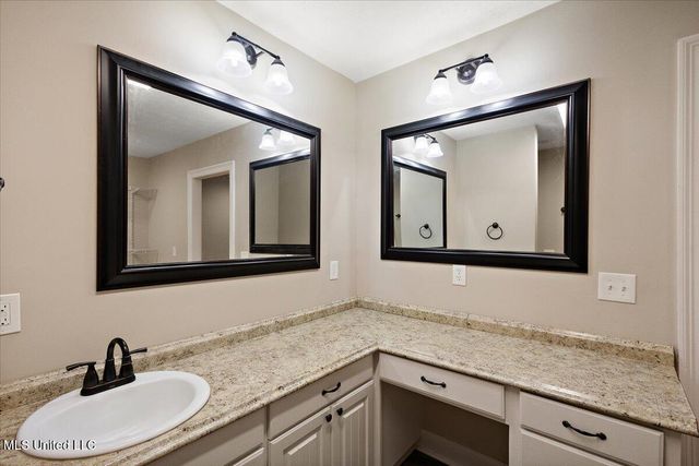 809 Oakwood Drive, Clinton, MS 39056
