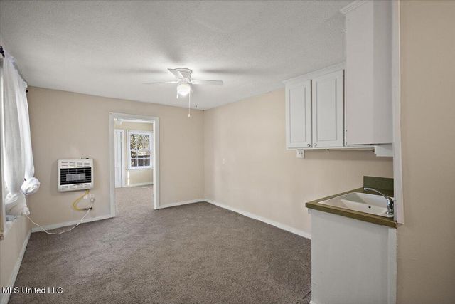 809 Oakwood Drive, Clinton, MS 39056