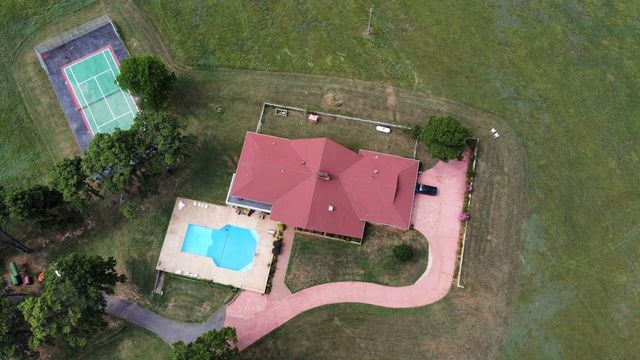 935 County Road 3456, Clarksville, AR 72830
