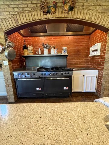 935 County Road 3456, Clarksville, AR 72830