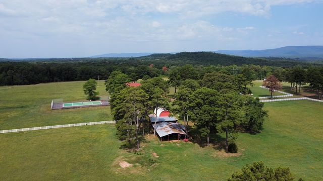 935 County Road 3456, Clarksville, AR 72830
