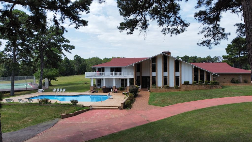 935 County Road 3456, Clarksville, AR 72830