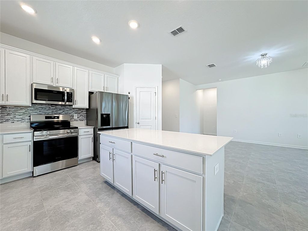 Image 11 of property listing at 4355 PEBBLES THROW DRIVE, Kissimmee, FL 34746