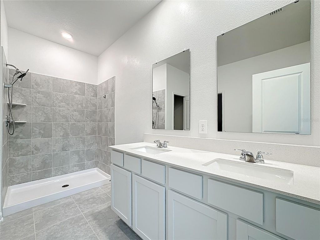 Image 26 of property listing at 4355 PEBBLES THROW DRIVE, Kissimmee, FL 34746