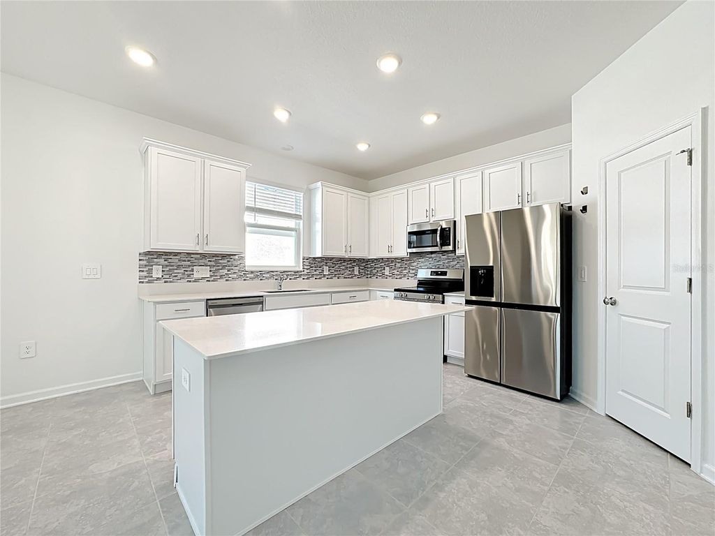 Image 7 of property listing at 4355 PEBBLES THROW DRIVE, Kissimmee, FL 34746