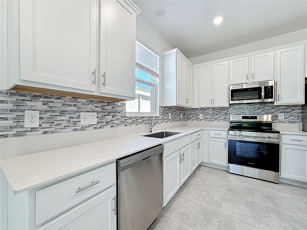 Image 10 of property listing at 4355 PEBBLES THROW DRIVE, Kissimmee, FL 34746