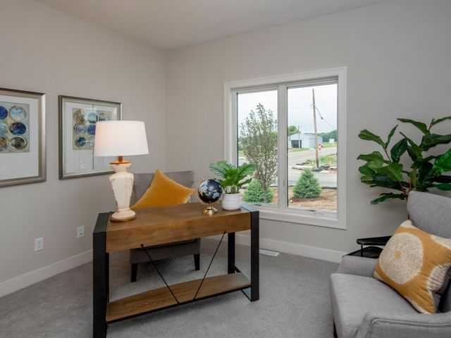 9069 62nd Street S, Cottage Grove, MN 55016