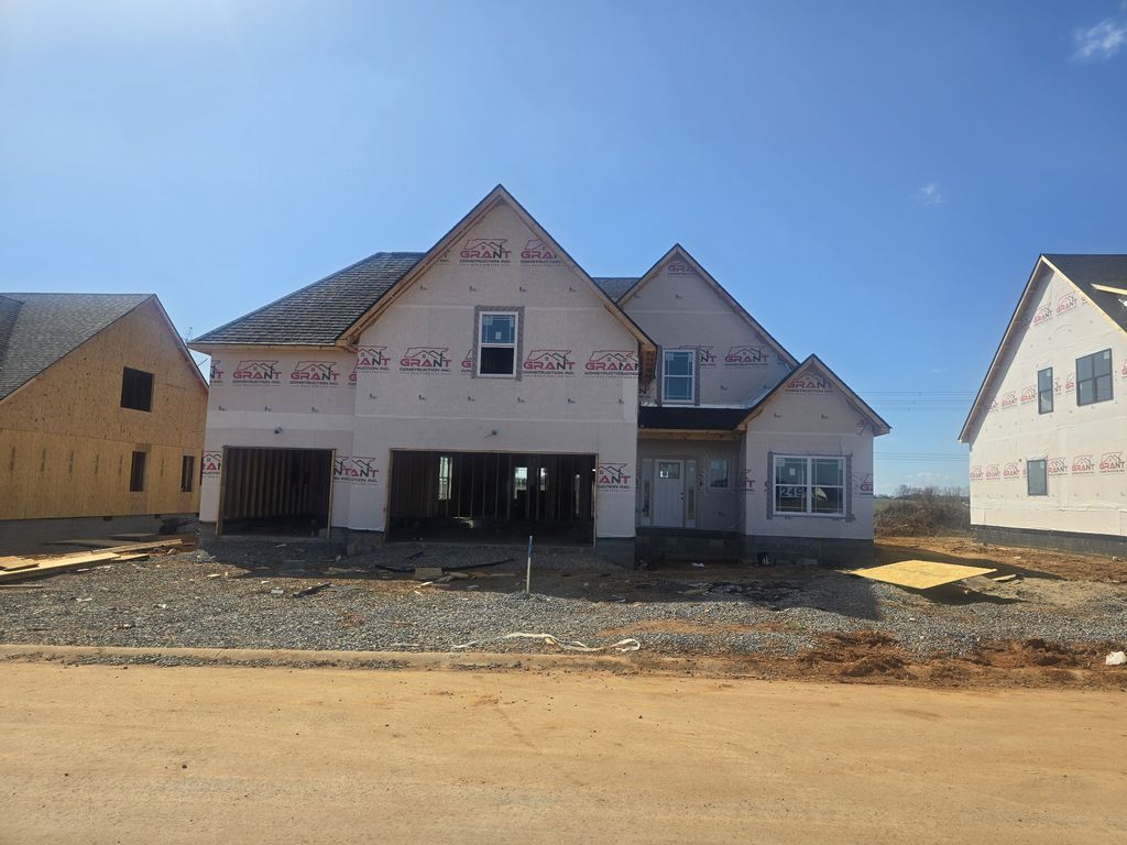 222 Low Plains Ln, Clarksville, TN 37043