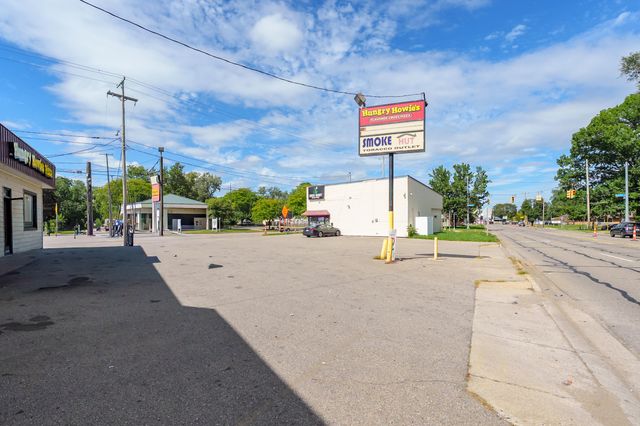 3040 Portage Street, Kalamazoo, MI 49001