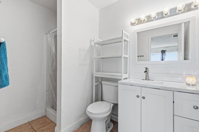 2644 San Ignacio Ave, Modesto, CA 95354