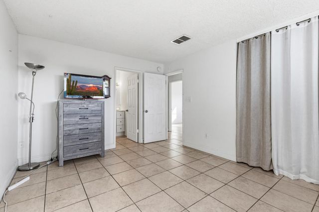 2644 San Ignacio Ave, Modesto, CA 95354