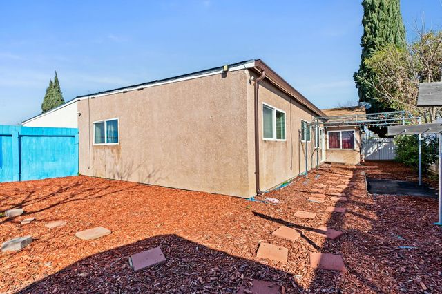 2644 San Ignacio Ave, Modesto, CA 95354