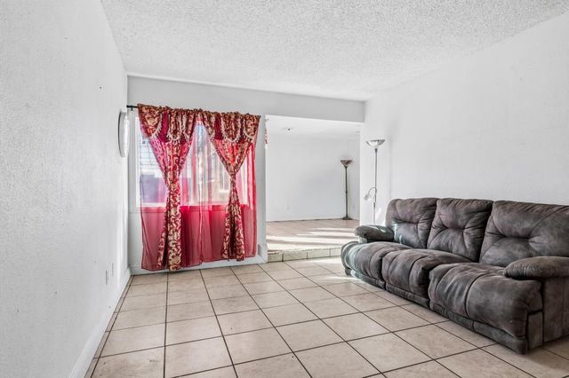 2644 San Ignacio Ave, Modesto, CA 95354