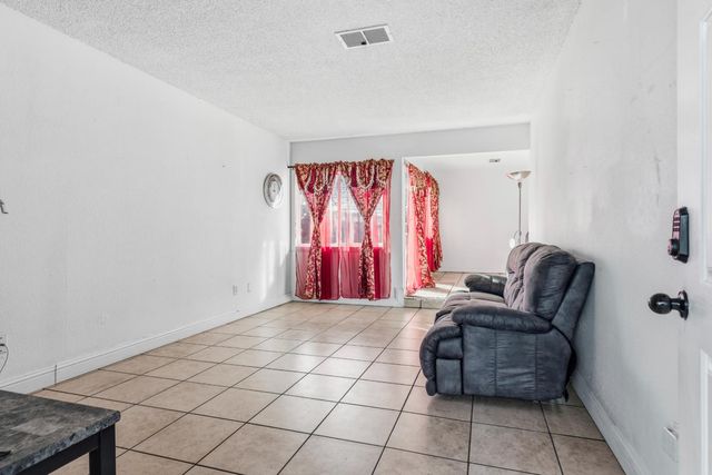 2644 San Ignacio Ave, Modesto, CA 95354