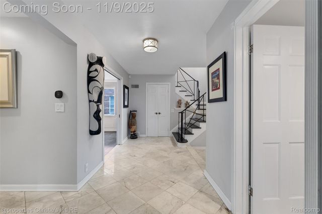 19645 Renfrew Road, Detroit, MI 48221