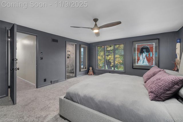 19645 Renfrew Road, Detroit, MI 48221