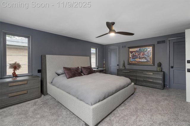 19645 Renfrew Road, Detroit, MI 48221