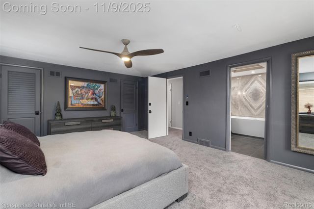 19645 Renfrew Road, Detroit, MI 48221