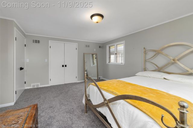 19645 Renfrew Road, Detroit, MI 48221