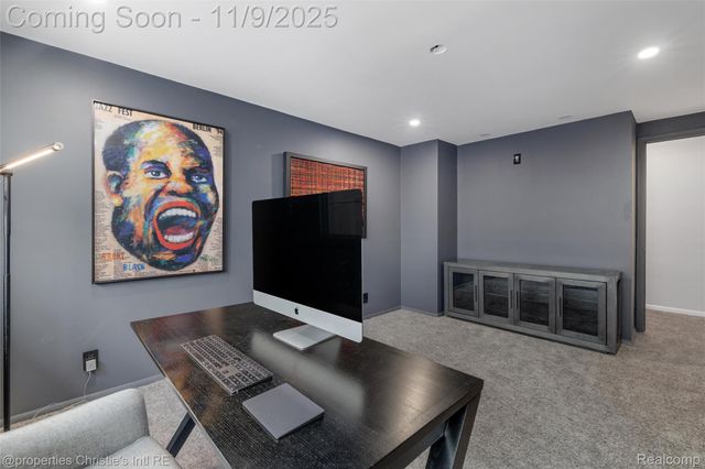 19645 Renfrew Road, Detroit, MI 48221