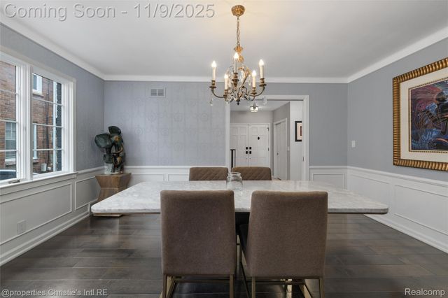 19645 Renfrew Road, Detroit, MI 48221