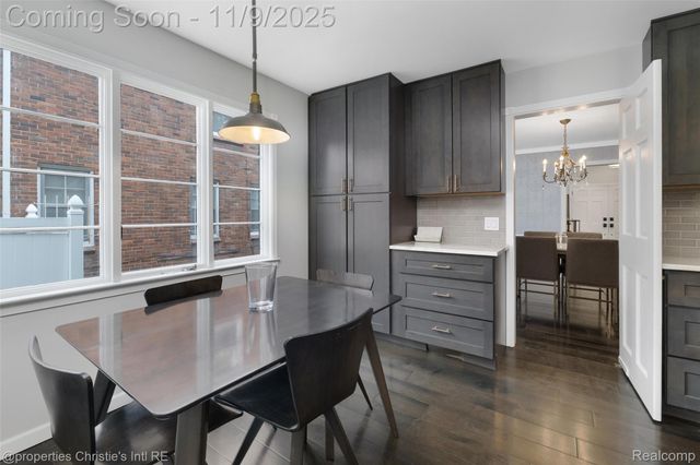 19645 Renfrew Road, Detroit, MI 48221