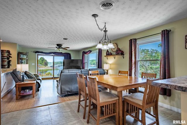 622 Dongola Court, Creal Springs, IL 62922