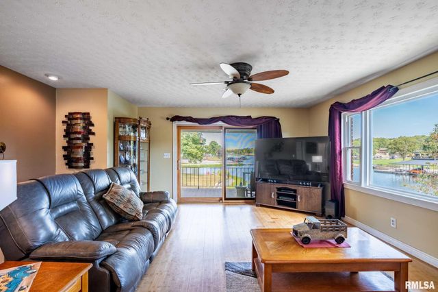 622 Dongola Court, Creal Springs, IL 62922