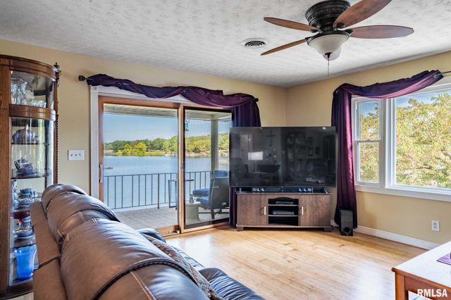 622 Dongola Court, Creal Springs, IL 62922