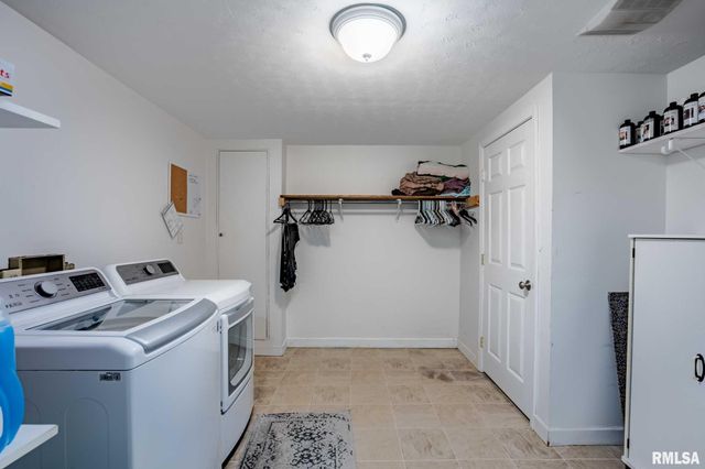 622 Dongola Court, Creal Springs, IL 62922