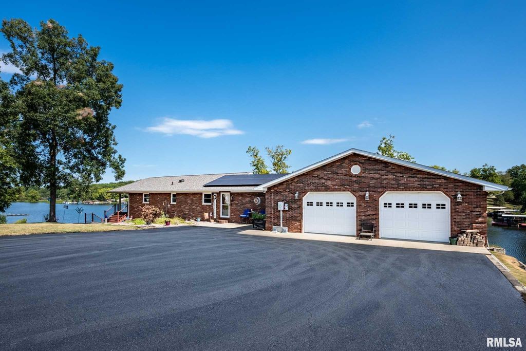 622 Dongola Court, Creal Springs, IL 62922