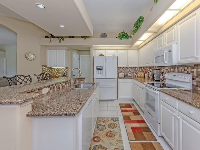 417 PEBBLE CREEK COURT, Venice, FL 34285