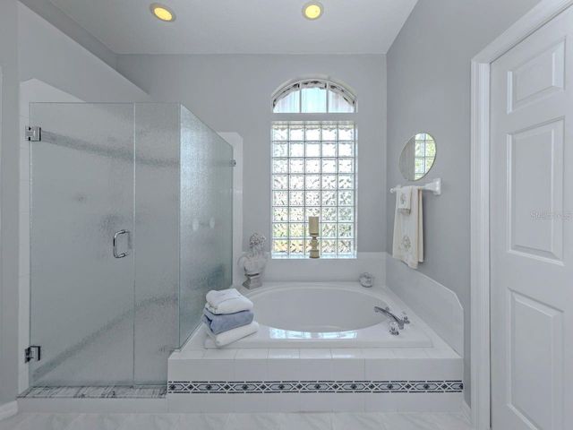 417 PEBBLE CREEK COURT, Venice, FL 34285