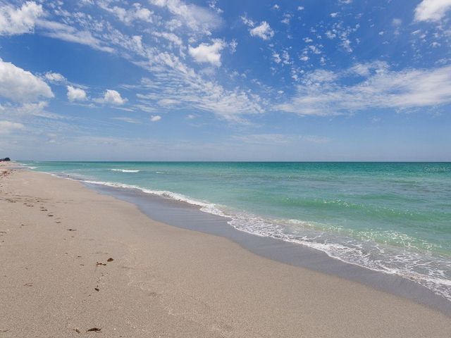 417 PEBBLE CREEK COURT, Venice, FL 34285