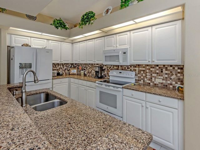 417 PEBBLE CREEK COURT, Venice, FL 34285