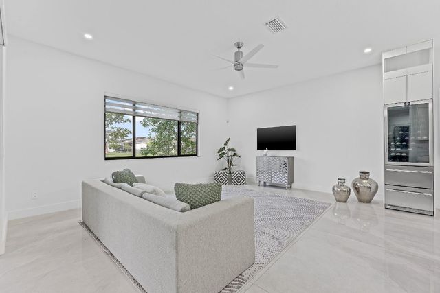 10595 Mira Vista Drive, Parkland, FL 33076