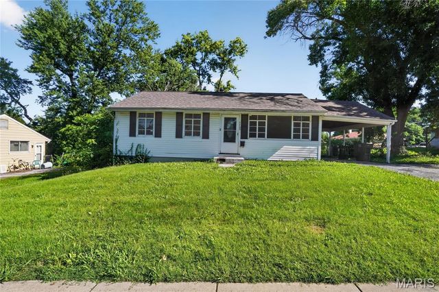 7709 Paddington Drive, St Louis, MO 63121