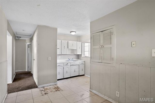 7709 Paddington Drive, St Louis, MO 63121