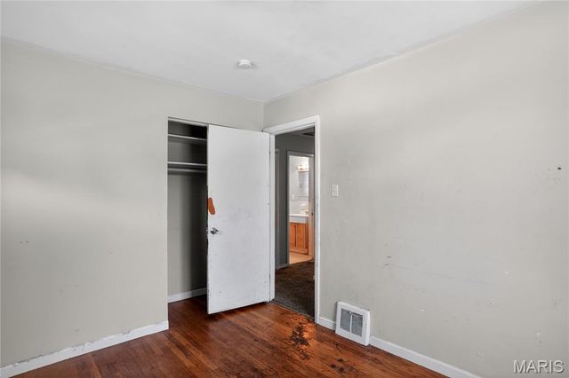 7709 Paddington Drive, St Louis, MO 63121