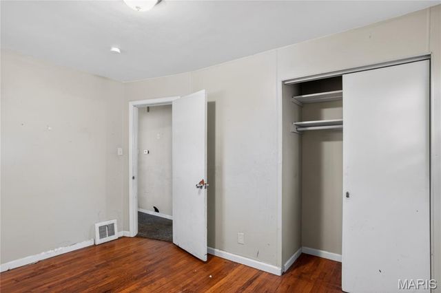 7709 Paddington Drive, St Louis, MO 63121