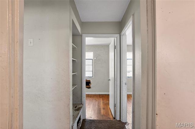 7709 Paddington Drive, St Louis, MO 63121