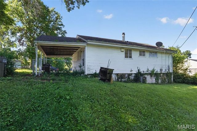 7709 Paddington Drive, St Louis, MO 63121