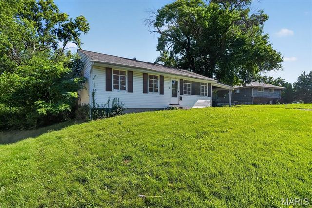 7709 Paddington Drive, St Louis, MO 63121