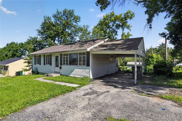 7709 Paddington Drive, St Louis, MO 63121