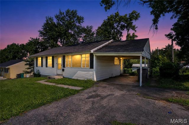 7709 Paddington Drive, St Louis, MO 63121