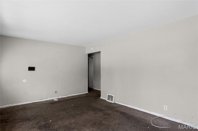 7709 Paddington Drive, St Louis, MO 63121